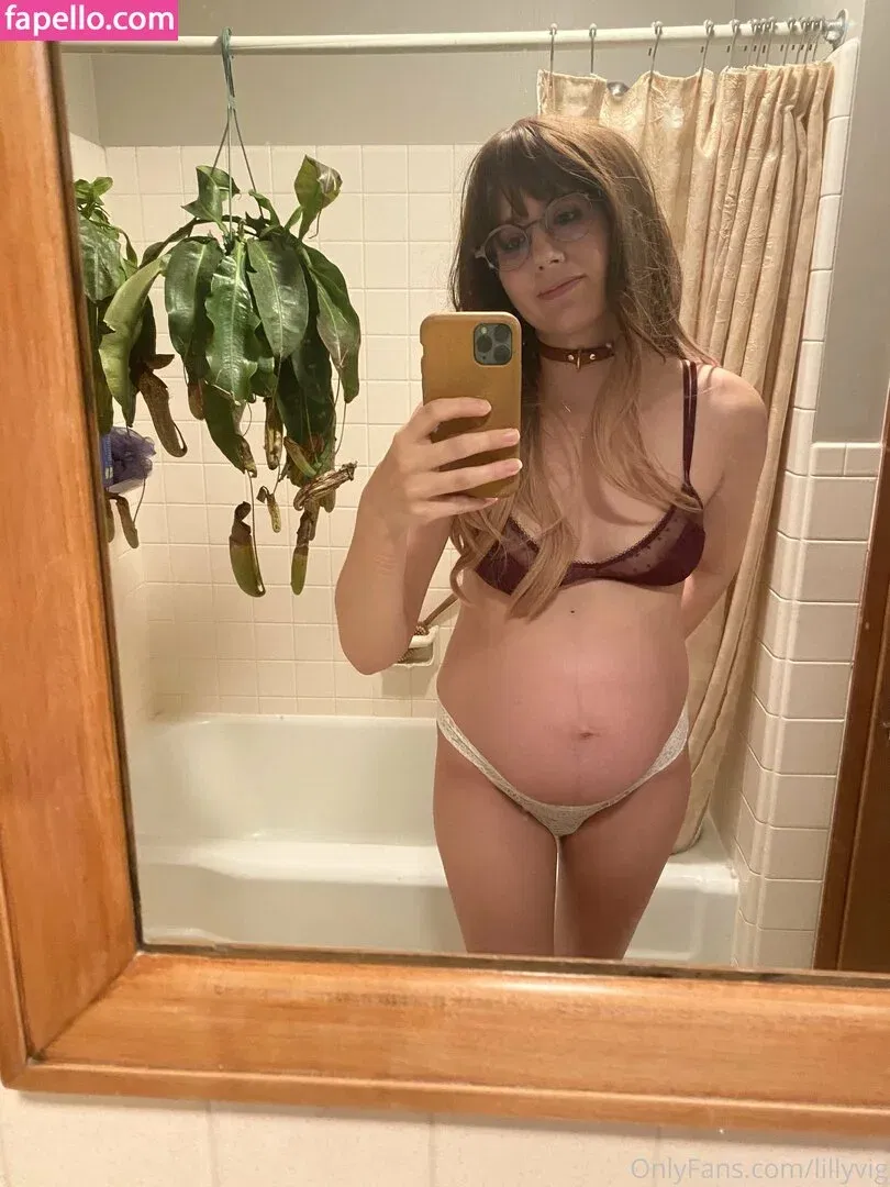 LillyVig Onlyfans Photo Gallery 