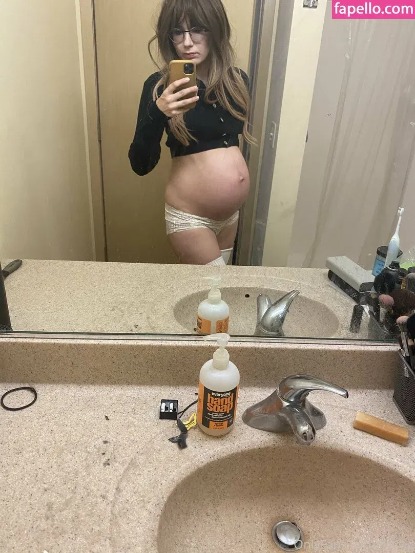 LillyVig Onlyfans Photo Gallery 