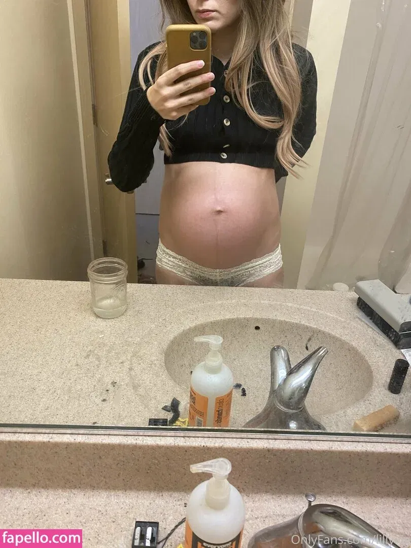 LillyVig Onlyfans Photo Gallery 