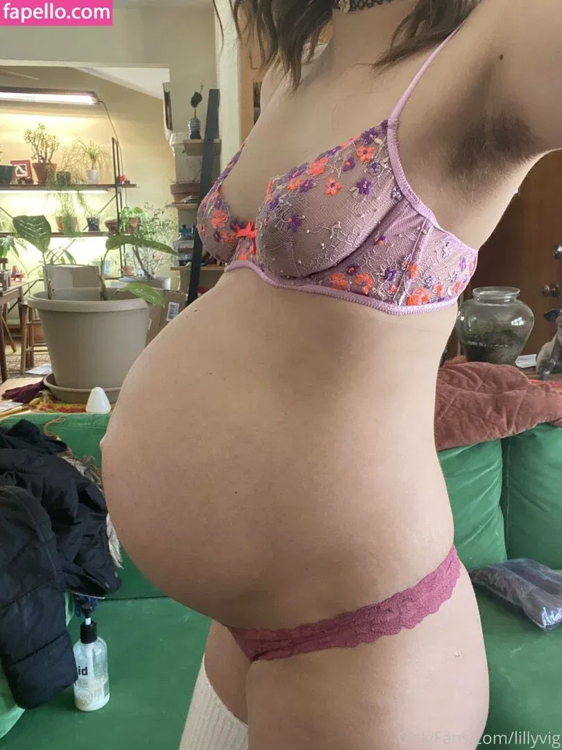 LillyVig Onlyfans Photo Gallery 