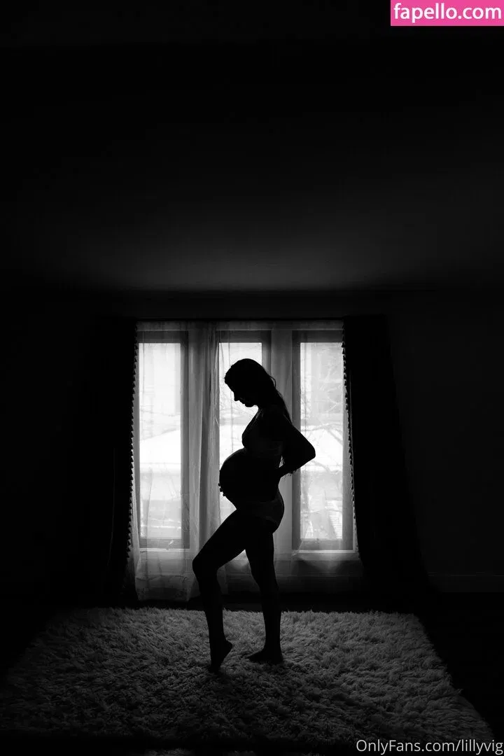 LillyVig Onlyfans Photo Gallery 