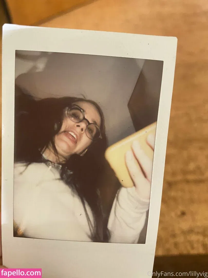 LillyVig Onlyfans Photo Gallery 