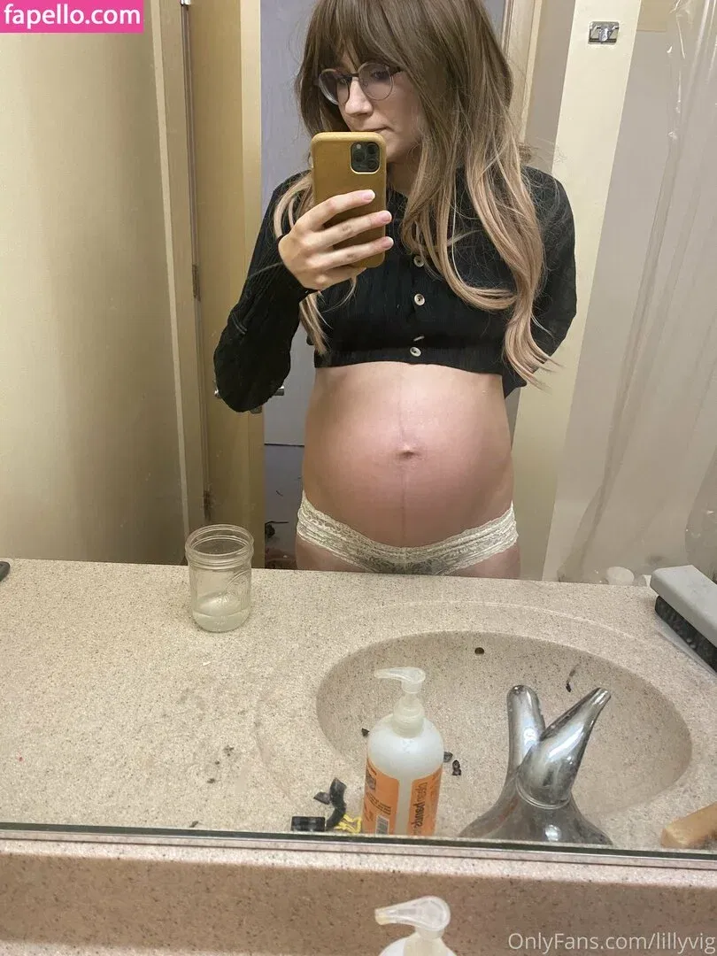 LillyVig Onlyfans Photo Gallery 