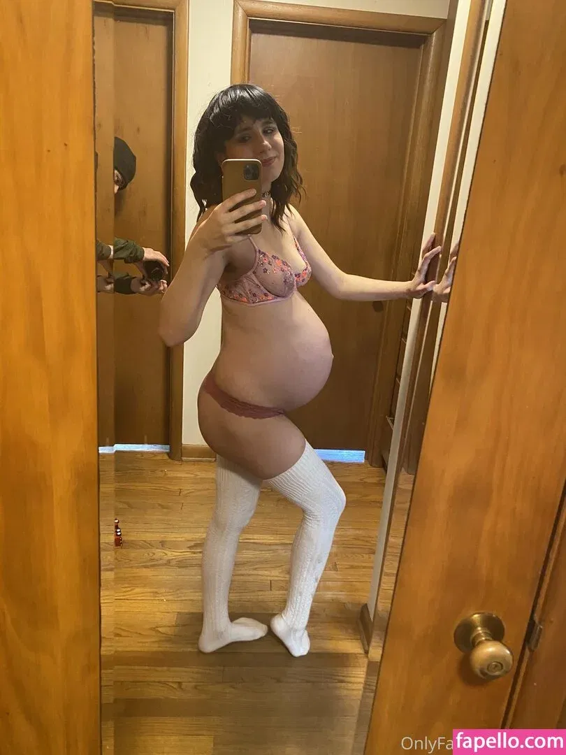 LillyVig Onlyfans Photo Gallery 