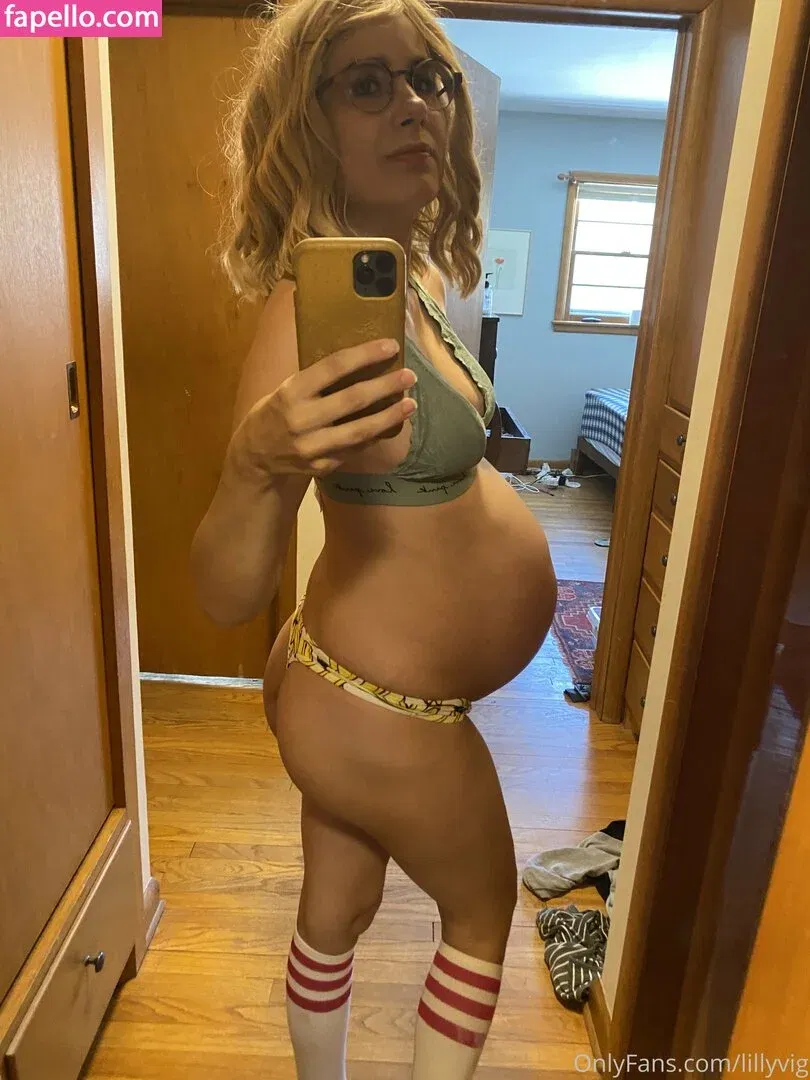 LillyVig Onlyfans Photo Gallery 