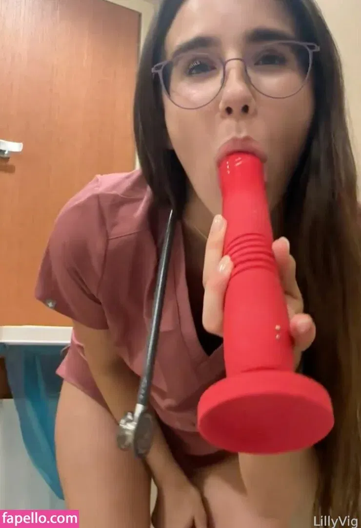 LillyVig Onlyfans Photo Gallery 