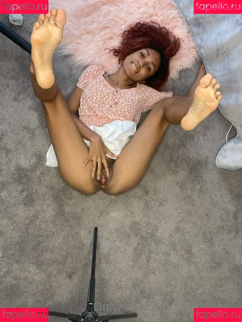 Caramel Bare Onlyfans Photo Gallery 