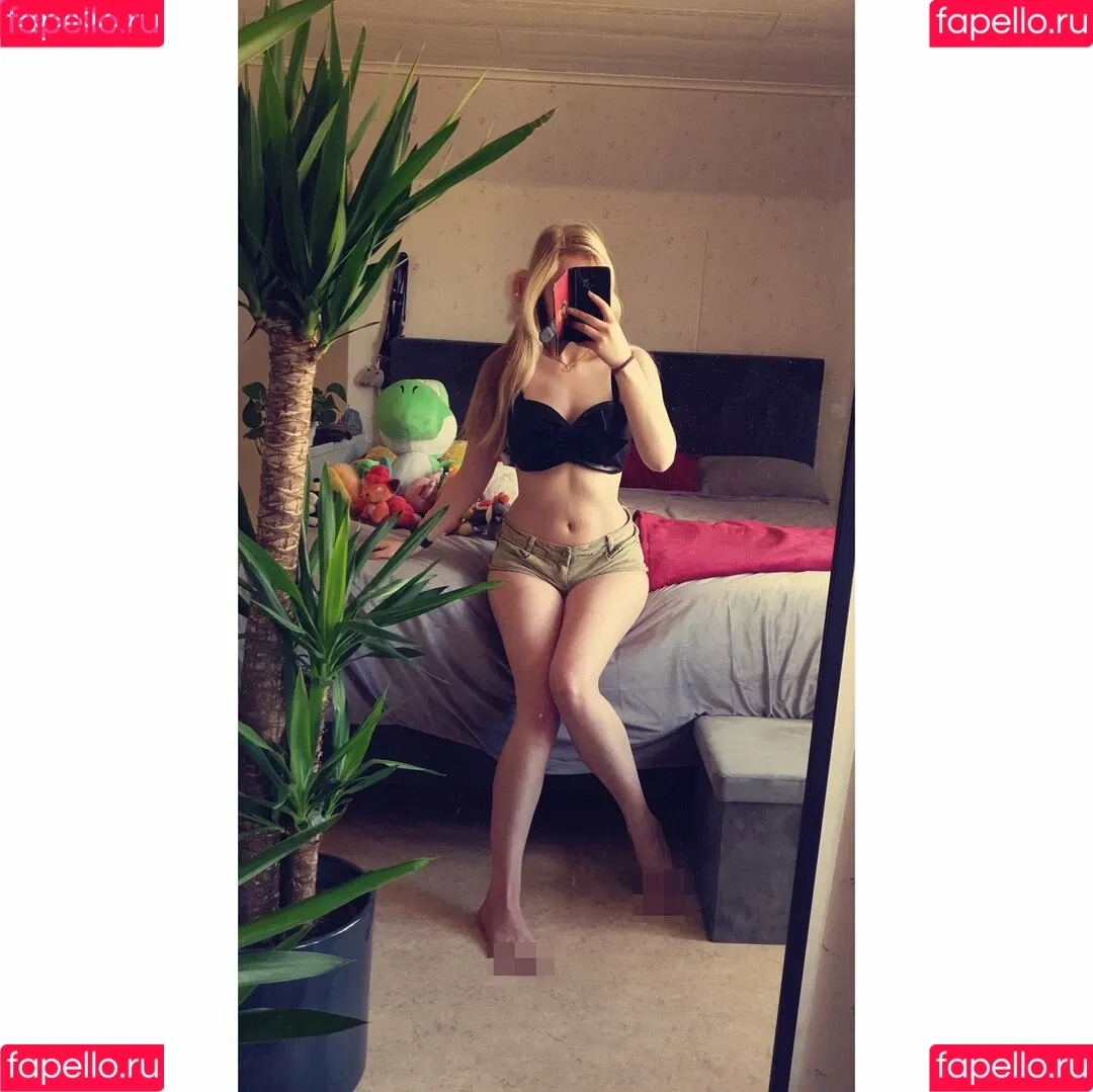 Purrluna Onlyfans Photo Gallery 