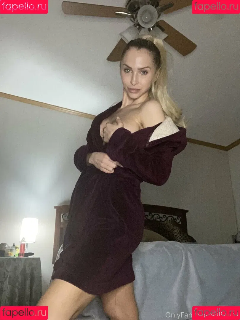 alixlynx Onlyfans Photo Gallery 