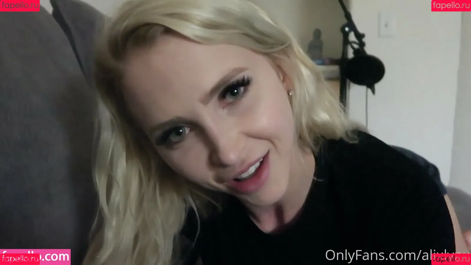 alixlynx Onlyfans Photo Gallery 
