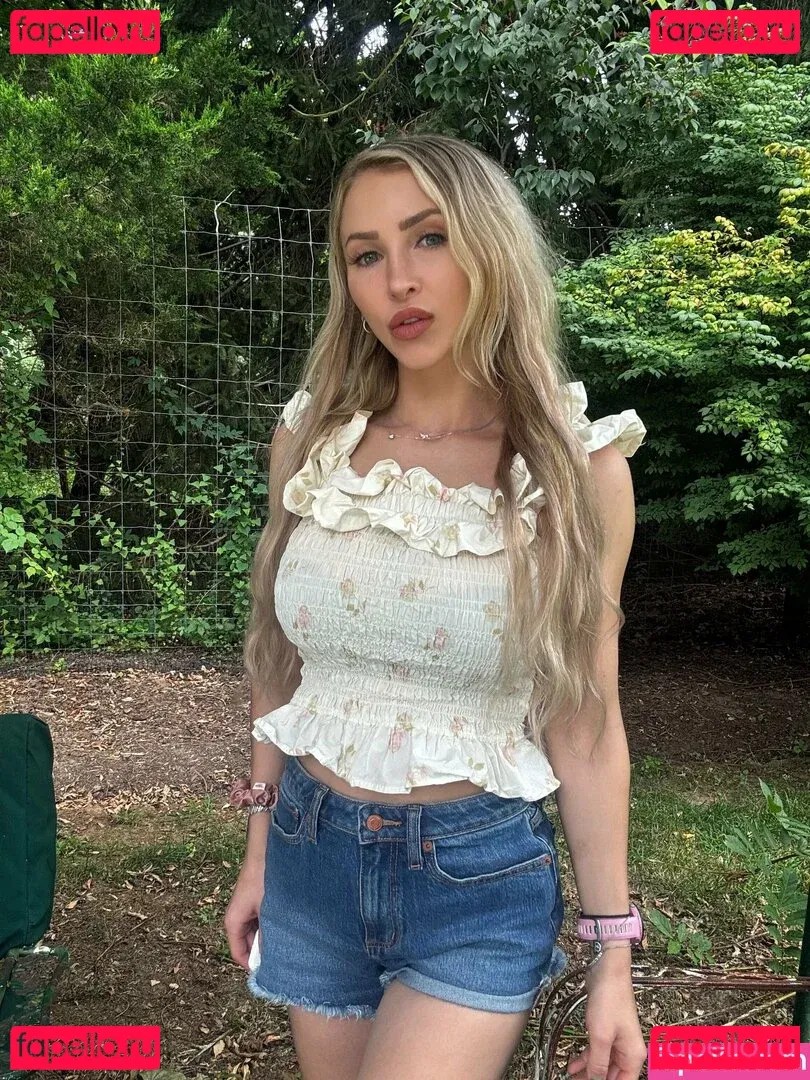 alixlynx Onlyfans Photo Gallery 