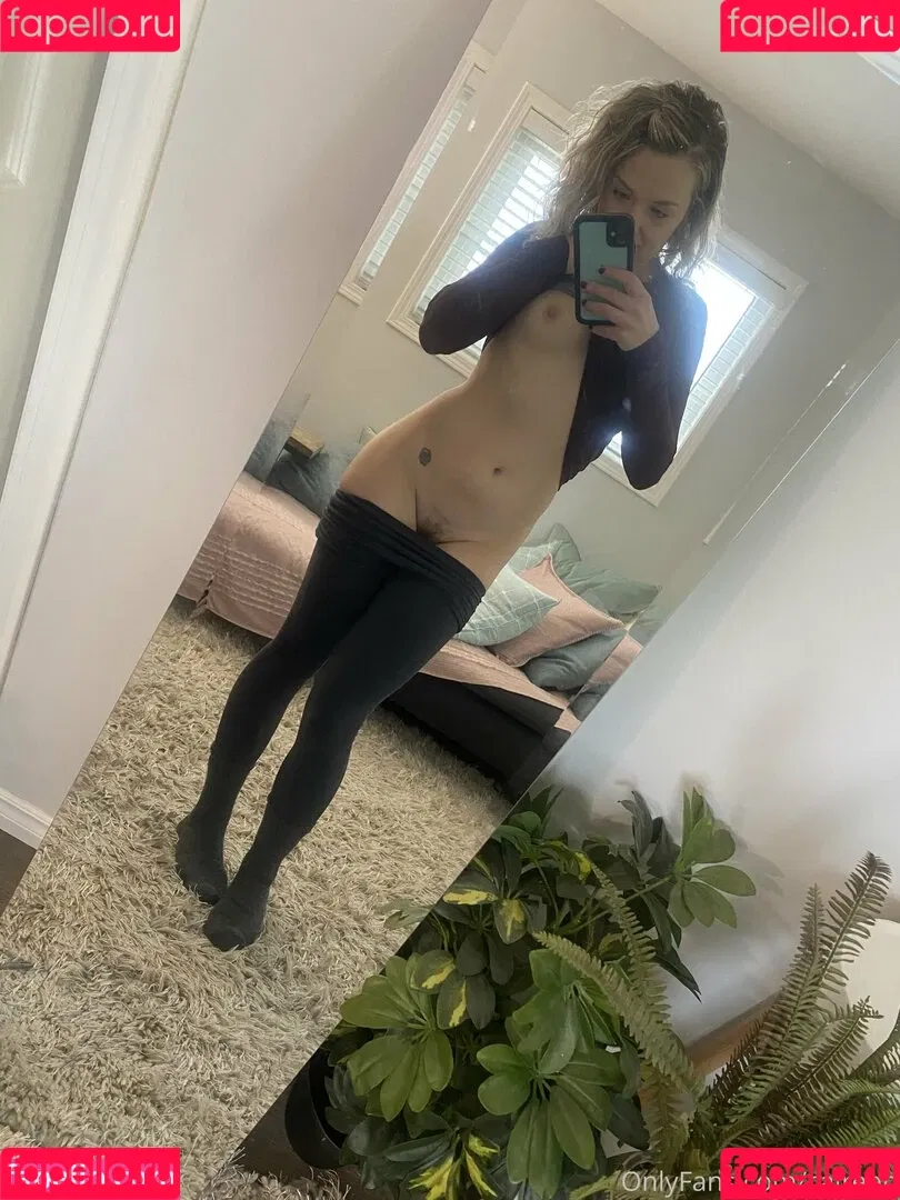 caireen Onlyfans Photo Gallery 