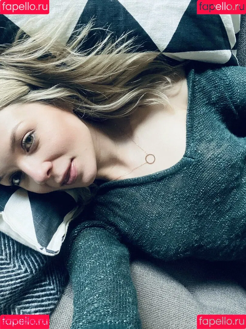 caireen Onlyfans Photo Gallery 