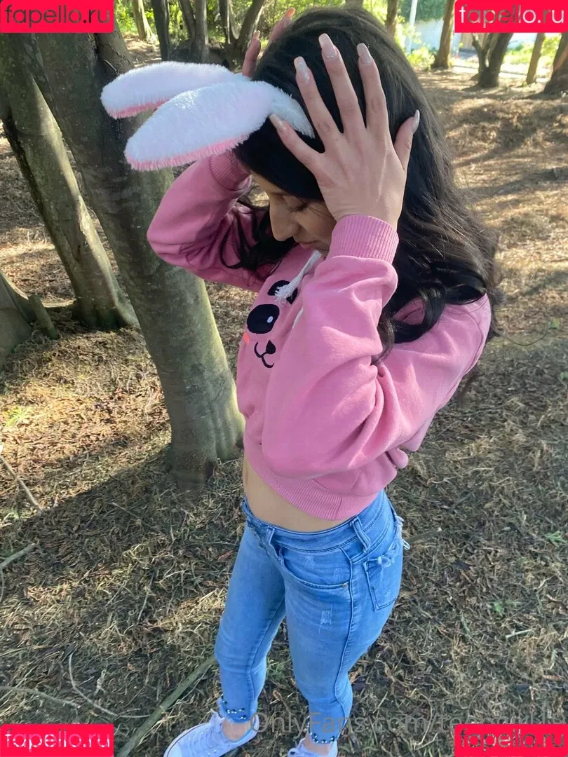 girlsweet19 Onlyfans Photo Gallery 