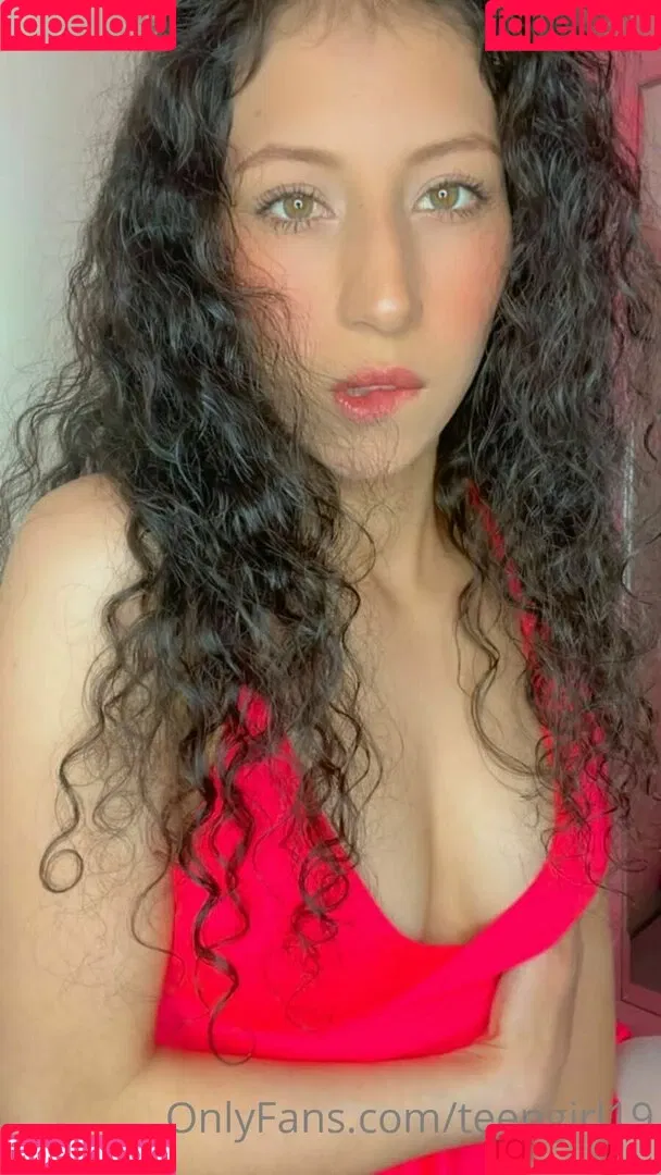 girlsweet19 Onlyfans Photo Gallery 