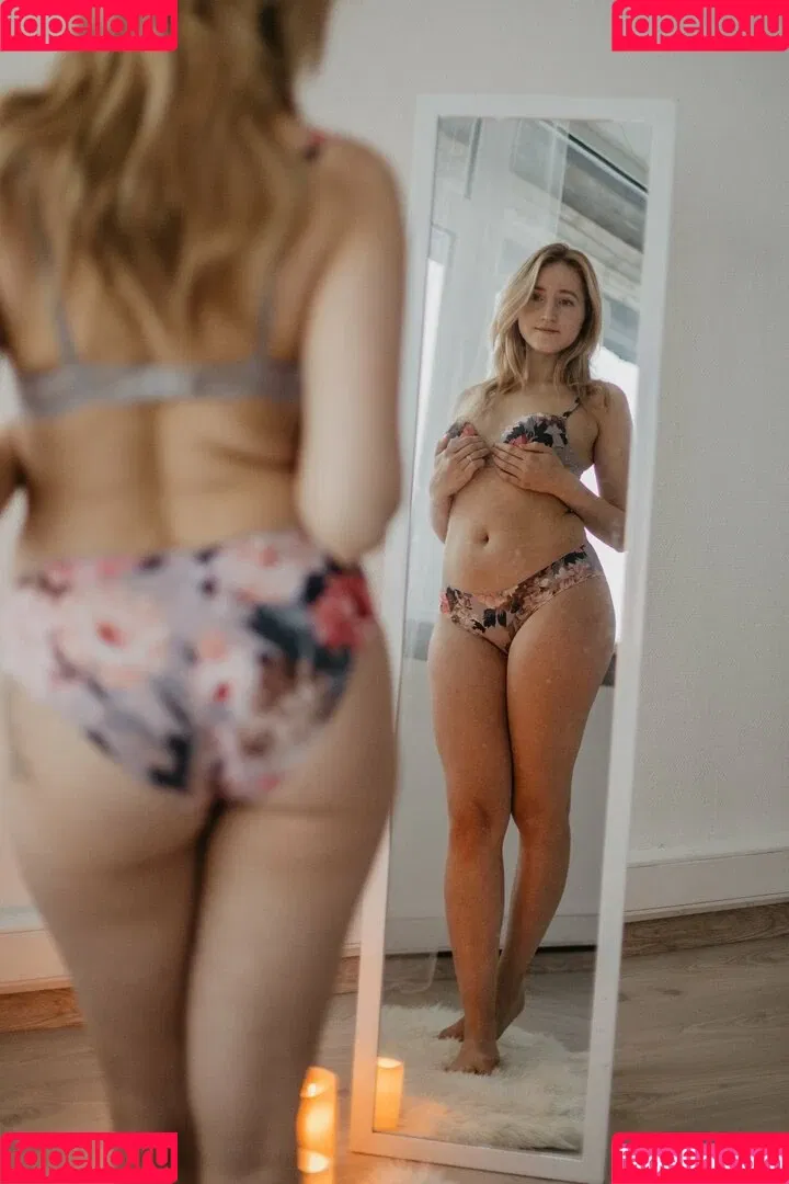 Laila Laurent Onlyfans Photo Gallery 