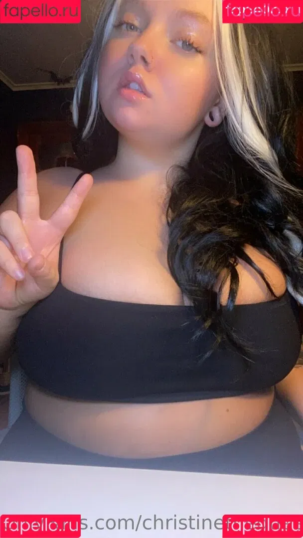 christinethequeenn Onlyfans Photo Gallery 