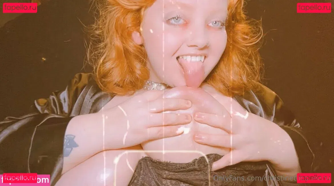 christinethequeenn Onlyfans Photo Gallery 