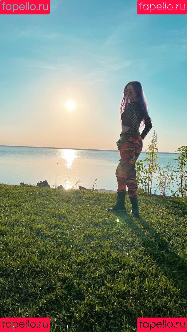 kinkynyrafree Onlyfans Photo Gallery 