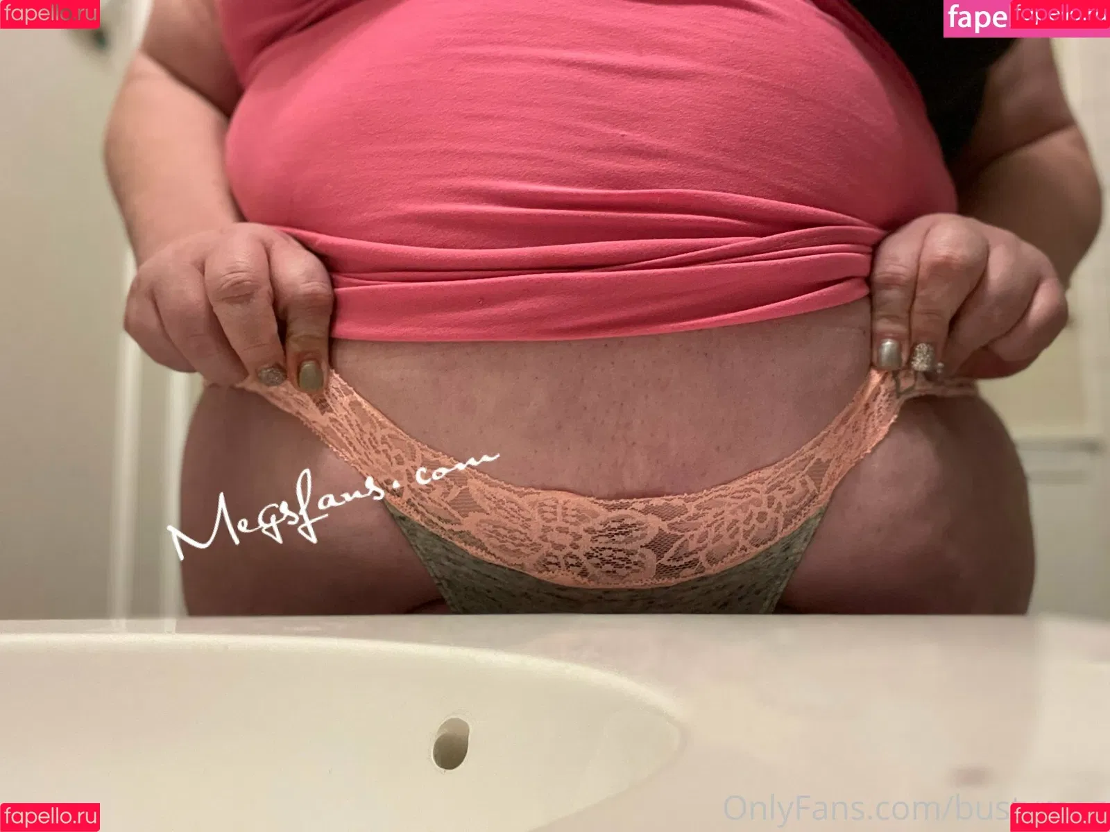 bustymeg Onlyfans Photo Gallery 