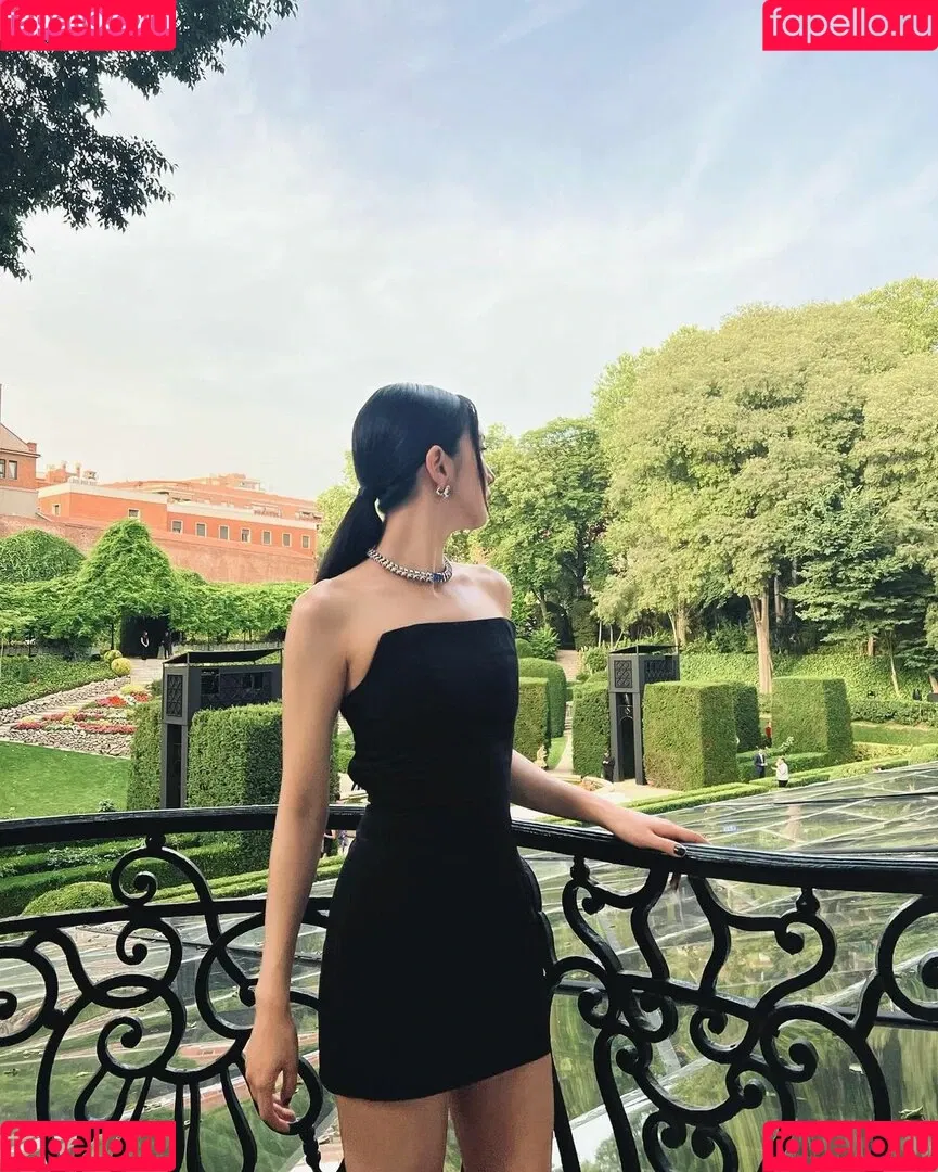 Jisoo Onlyfans Photo Gallery 