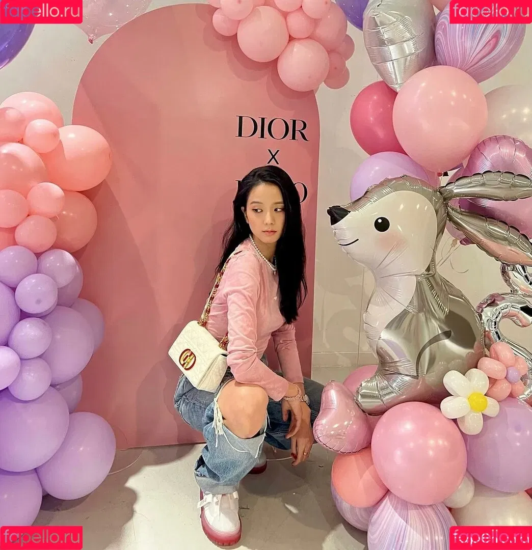 Jisoo Onlyfans Photo Gallery 