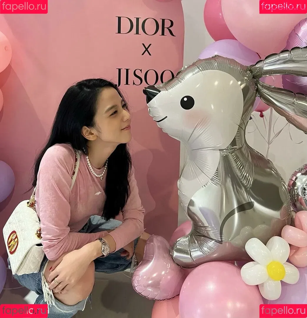 Jisoo Onlyfans Photo Gallery 