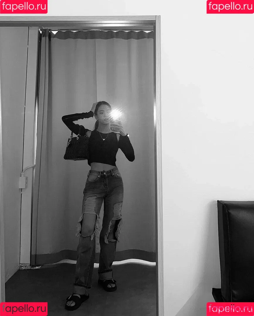 Jisoo Onlyfans Photo Gallery 