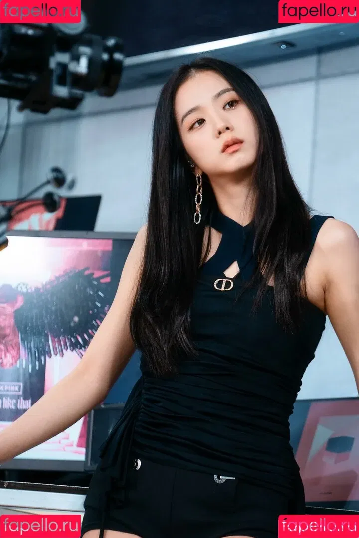 Jisoo Onlyfans Photo Gallery 