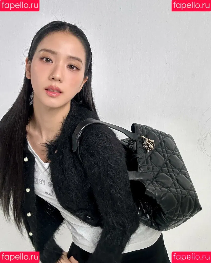 Jisoo Onlyfans Photo Gallery 