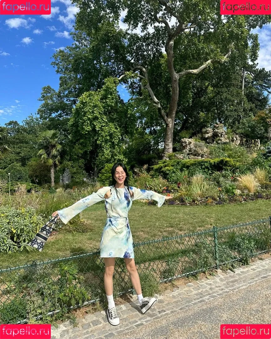 Jisoo Onlyfans Photo Gallery 