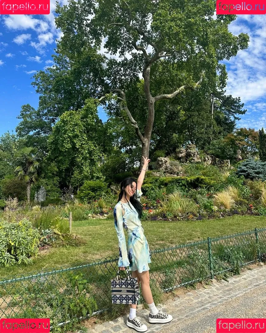 Jisoo Onlyfans Photo Gallery 