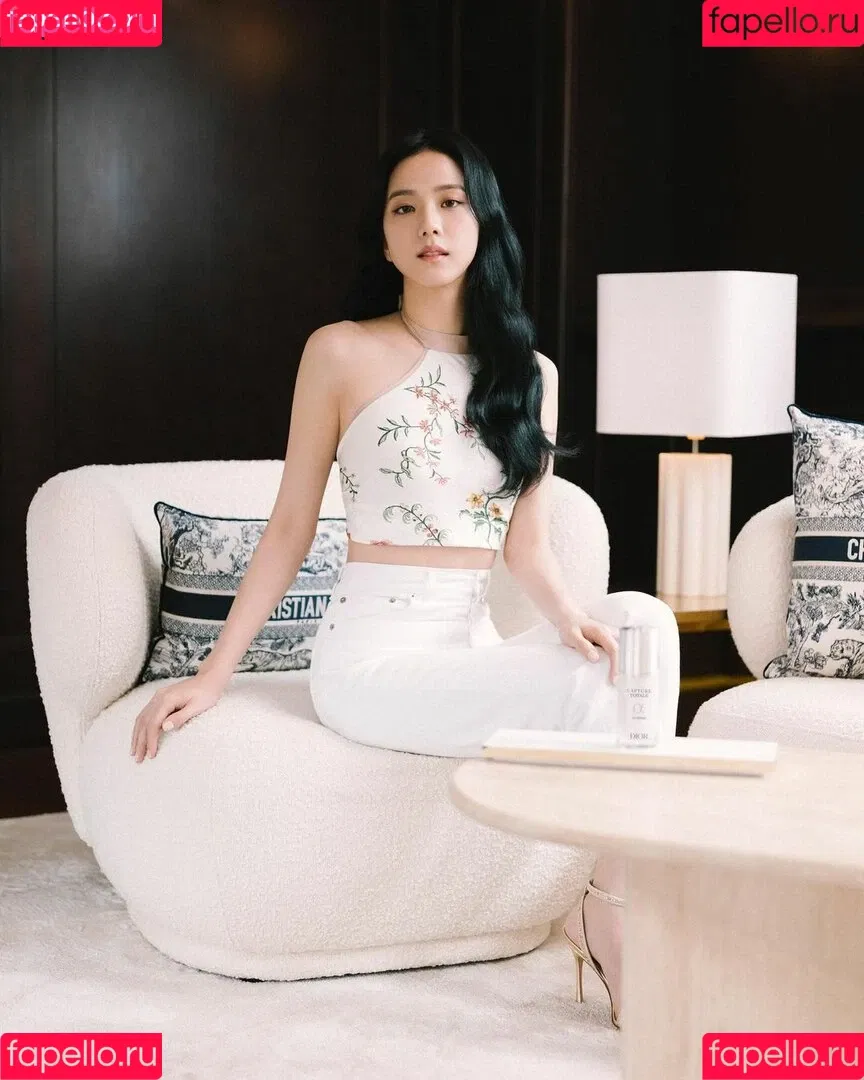 Jisoo Onlyfans Photo Gallery 