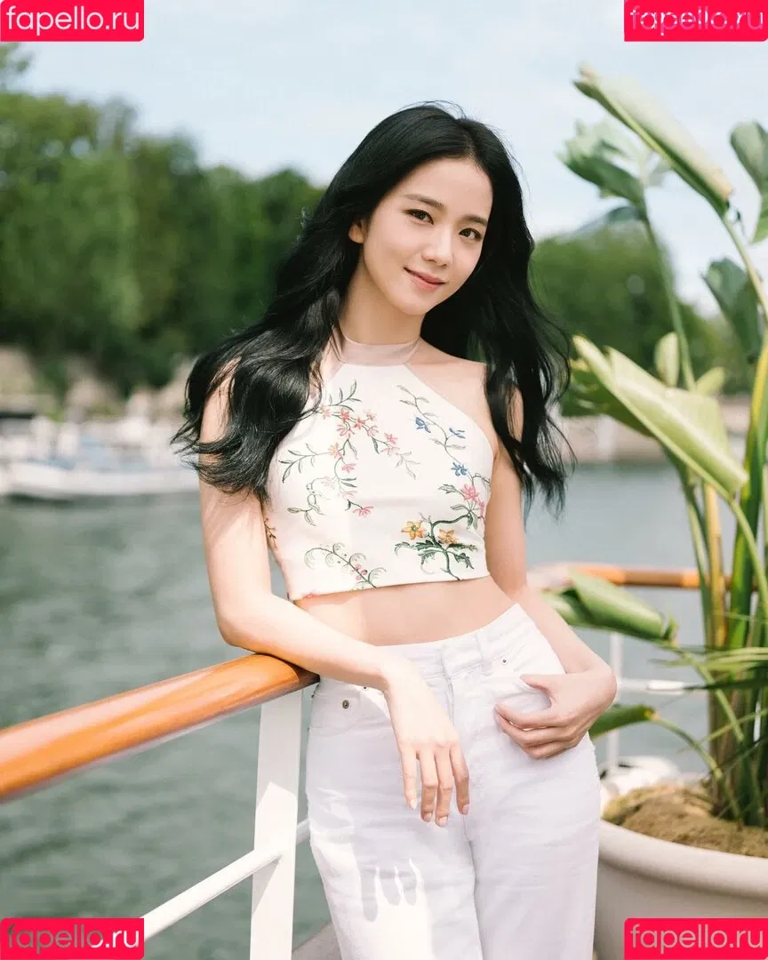 Jisoo Onlyfans Photo Gallery 