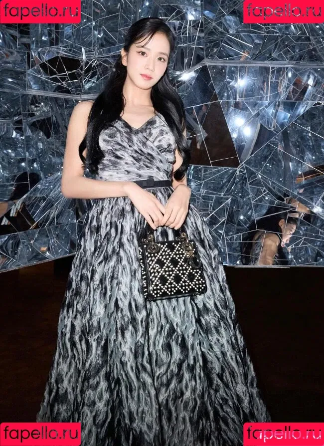 Jisoo Onlyfans Photo Gallery 