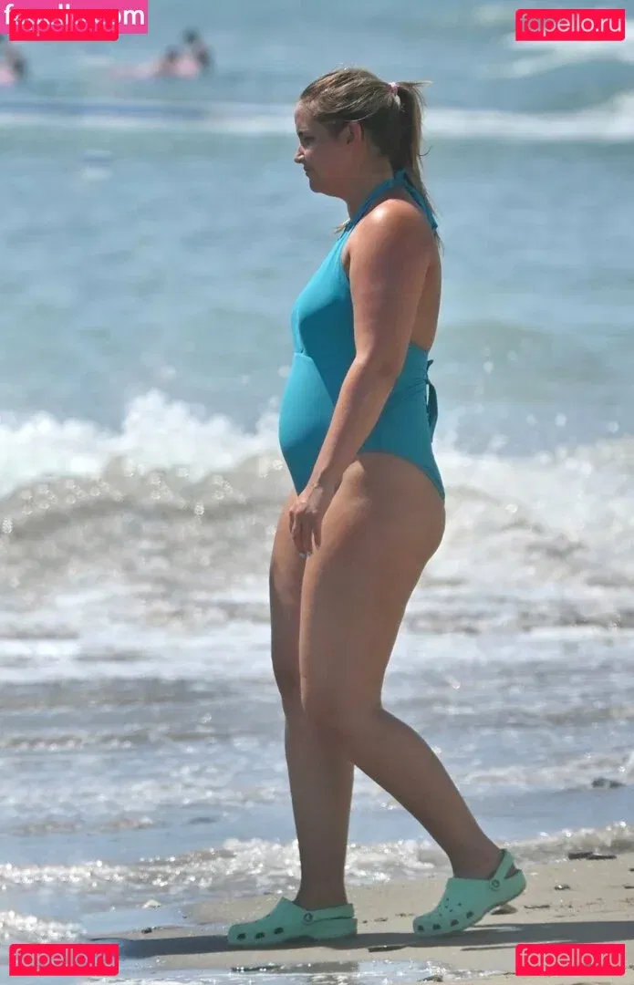 Jisoo Onlyfans Photo Gallery 