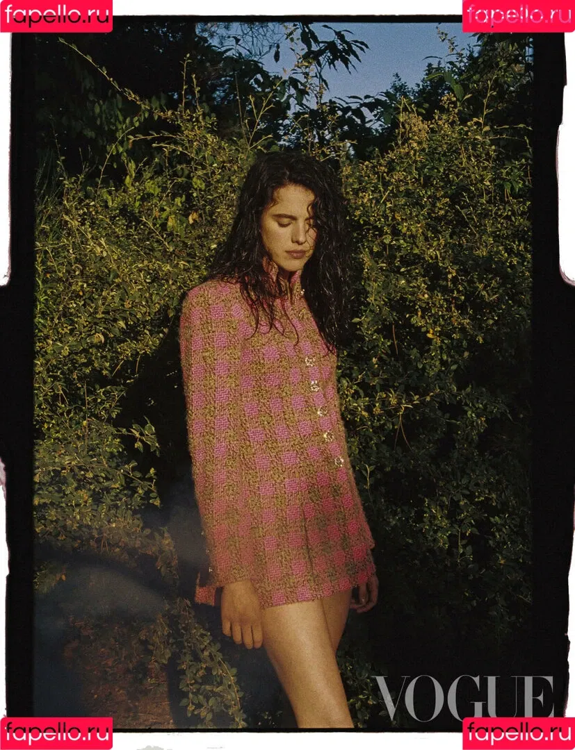 Margaret Qualley Onlyfans Photo Gallery 