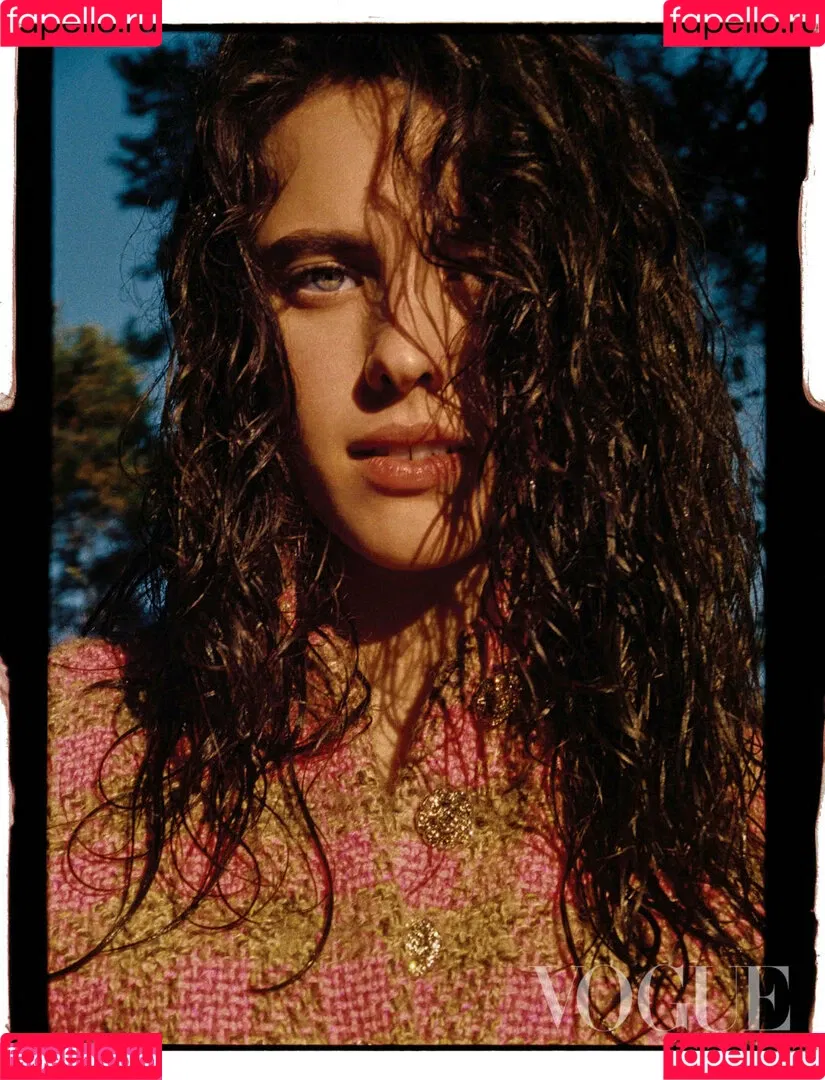 Margaret Qualley Onlyfans Photo Gallery 