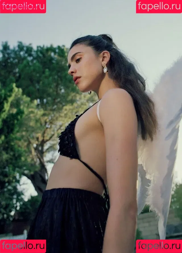 Margaret Qualley Onlyfans Photo Gallery 