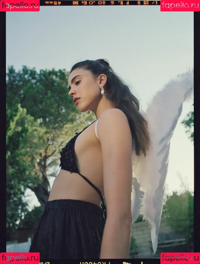 Margaret Qualley Onlyfans Photo Gallery 
