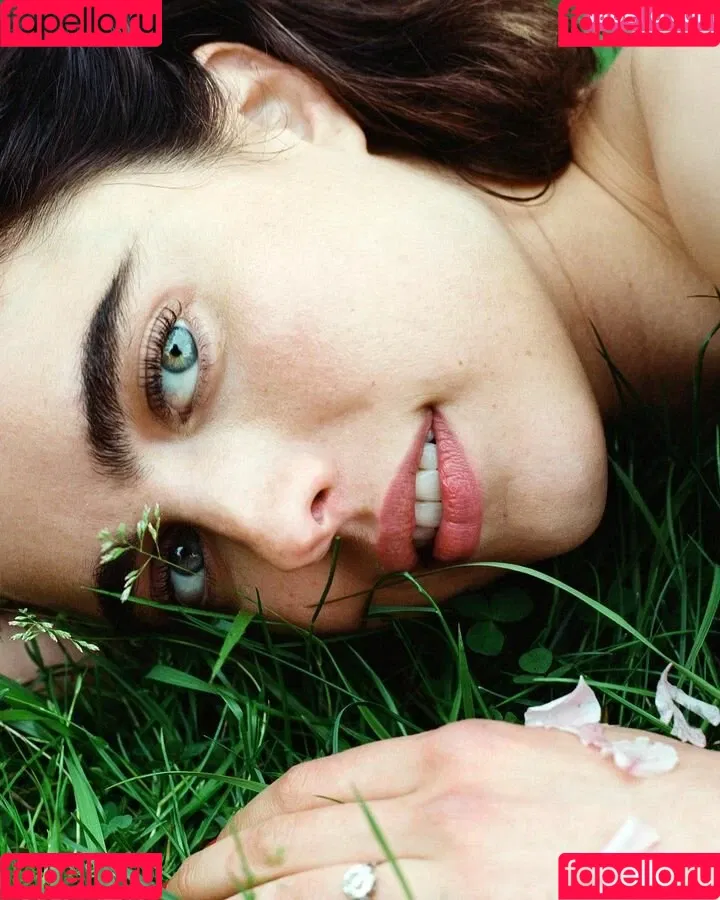 Margaret Qualley Onlyfans Photo Gallery 