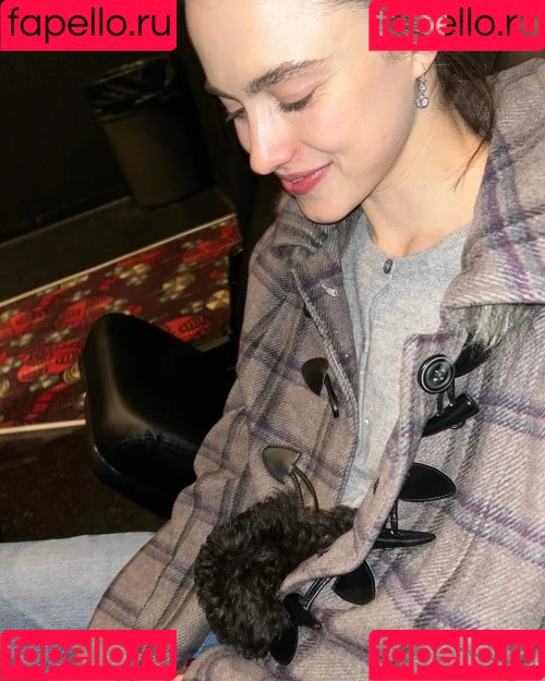 Margaret Qualley Onlyfans Photo Gallery 