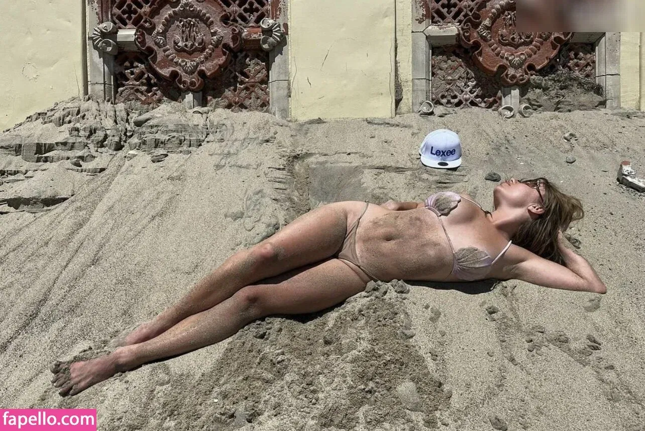 Lexee Smith Onlyfans Photo Gallery 