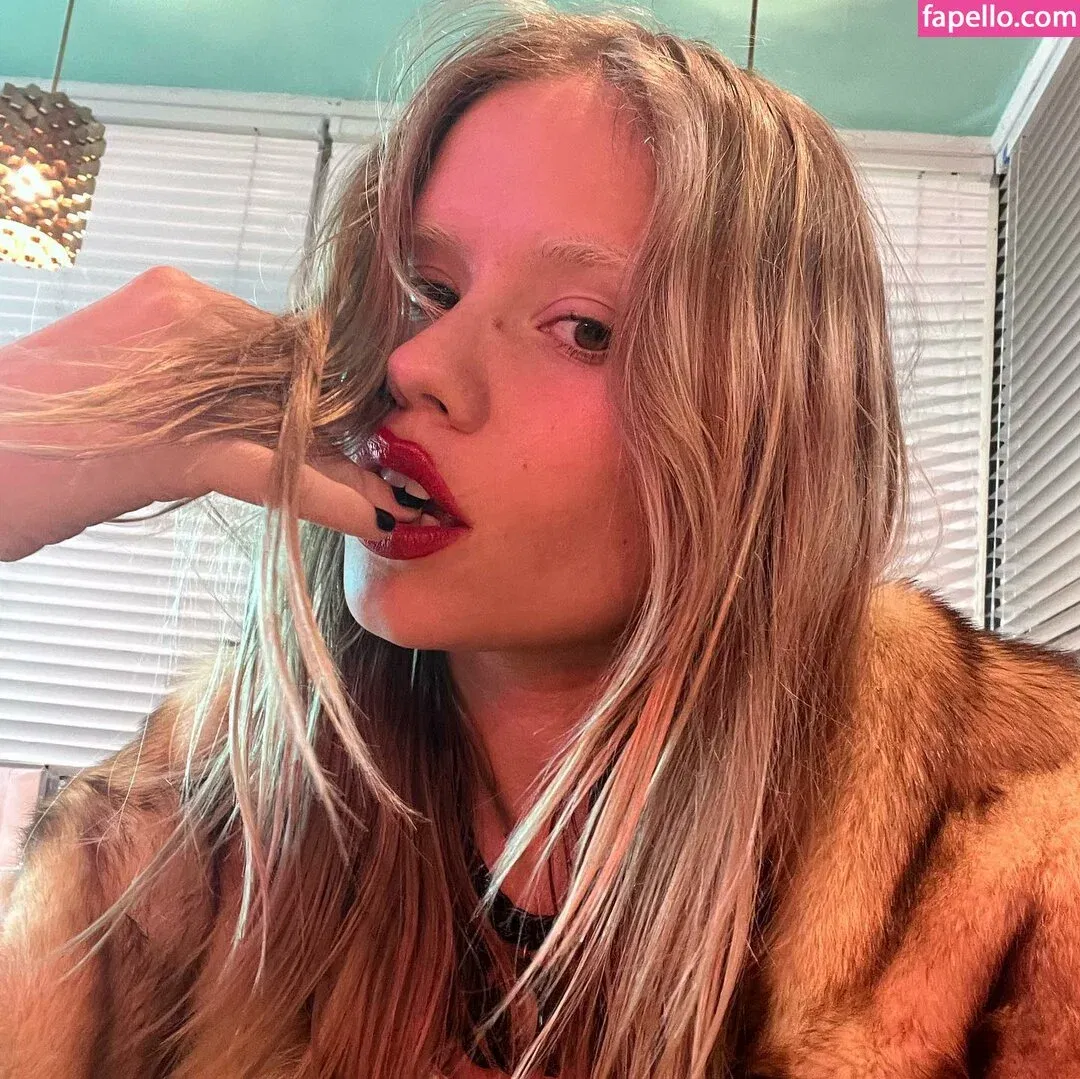 Lexee Smith Onlyfans Photo Gallery 