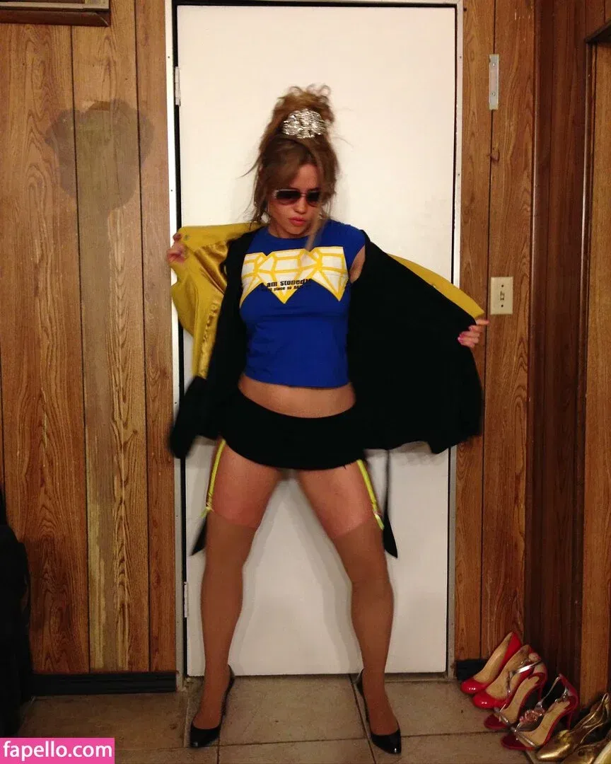 Lexee Smith Onlyfans Photo Gallery 