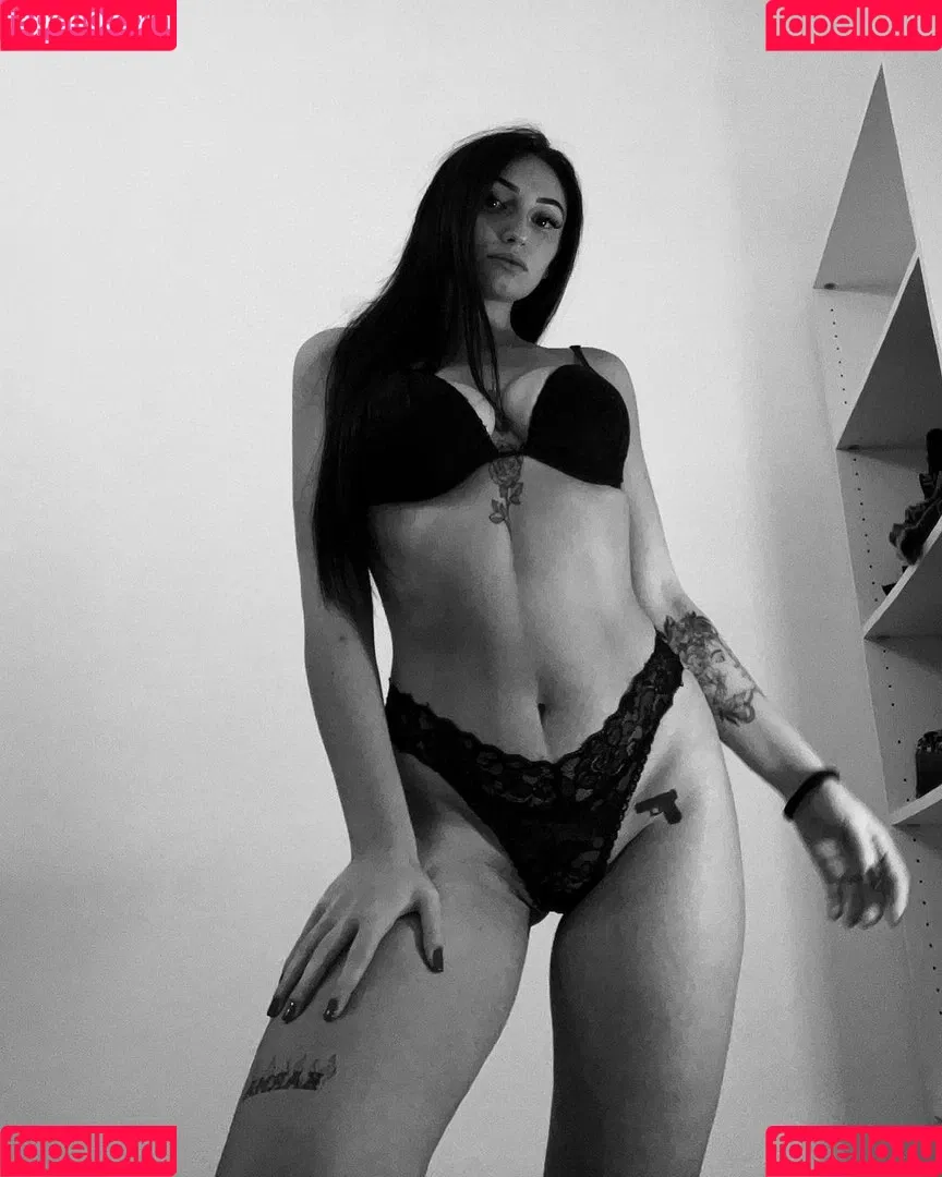 Sara Secciss Onlyfans Photo Gallery 