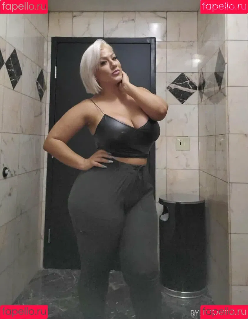 ryleerabbit Onlyfans Photo Gallery 