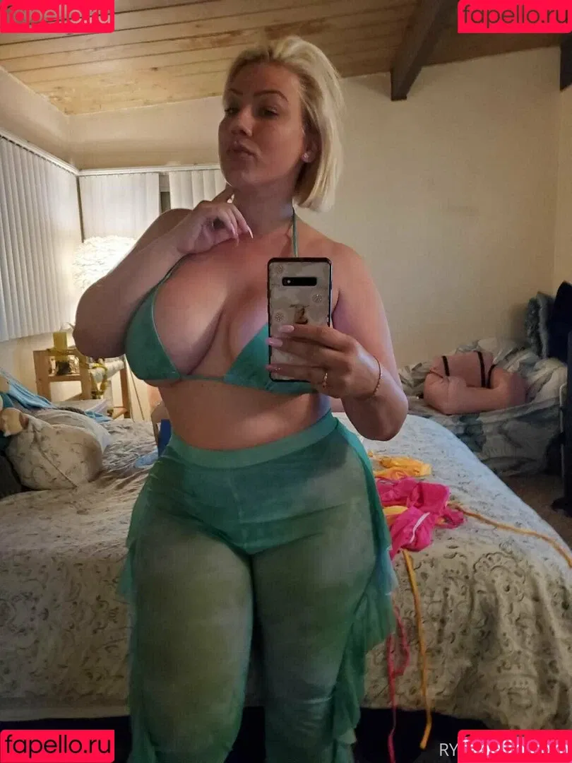ryleerabbit Onlyfans Photo Gallery 