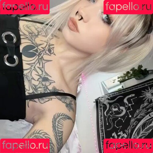 fawkslily Onlyfans Photo Gallery 