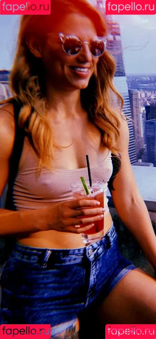 Yana Gold Onlyfans Photo Gallery 